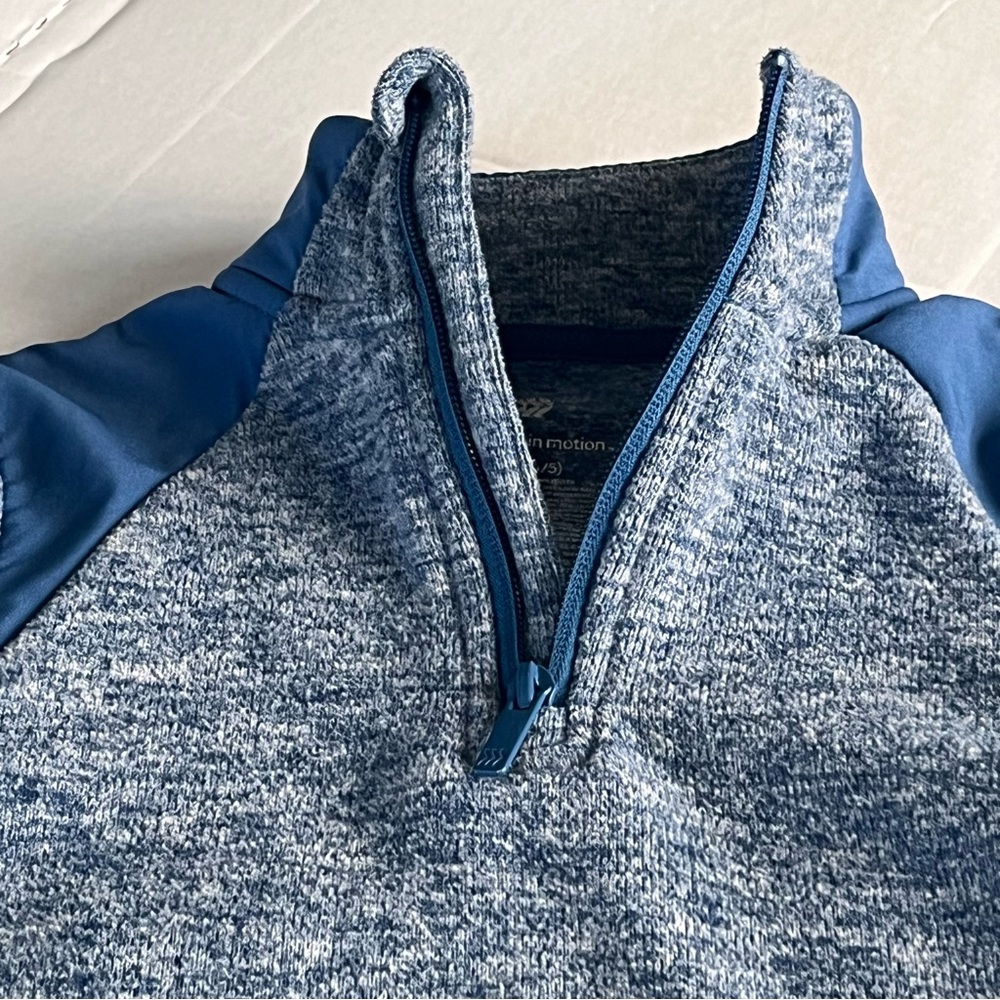 Cat & Jack • 1/4 zip fleece - Picture 3 of 5